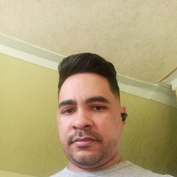 Andres, 33, 