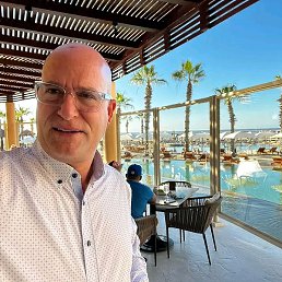 Robert Ortiz, �����������, 32 ����