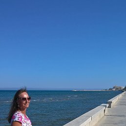 Larisa, �����-���������, 63 ����