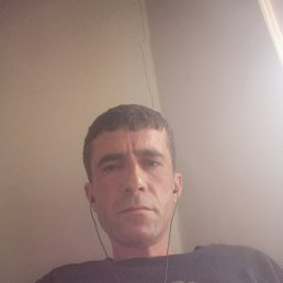 Tigran, 43, 