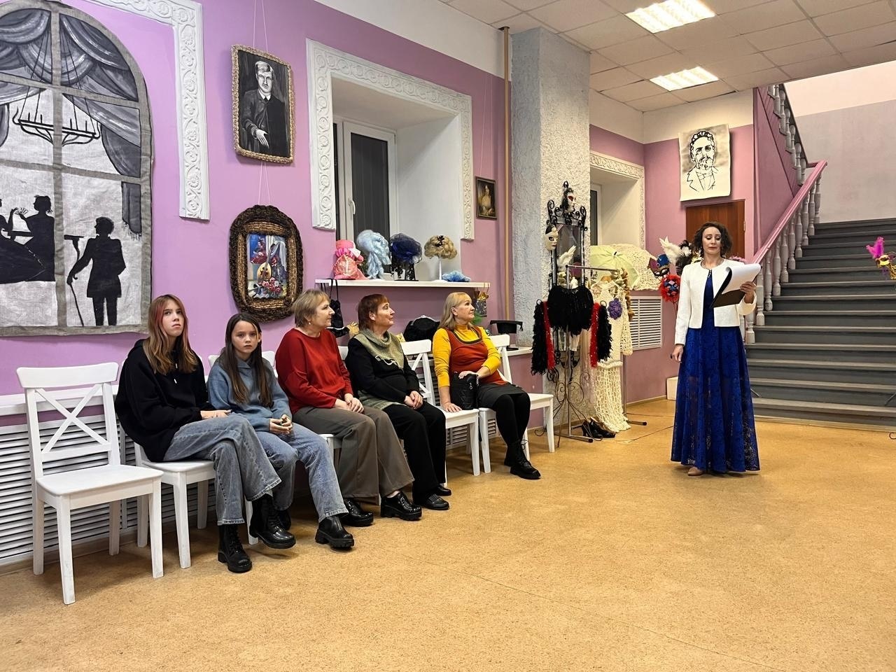   - 4  2025  00:05 - 4