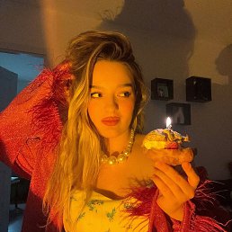 Dasha, 29, 