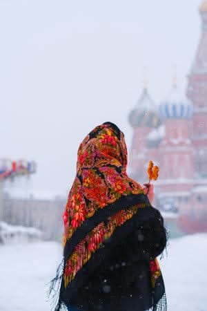 :) Пословицы о времени.Время краску с лица сгоняет — все проходит и забывается со временемВремя на ...