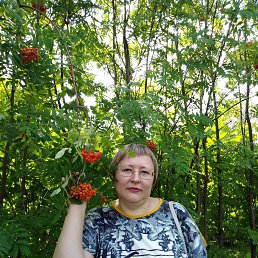 Maria, 41, 