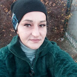 Ilona, 29 , 