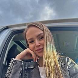 Alexandra, , 33 