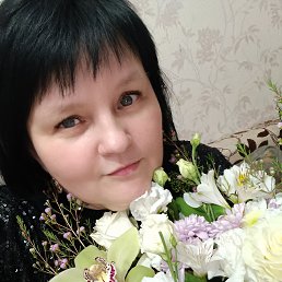 Elena, 44, 