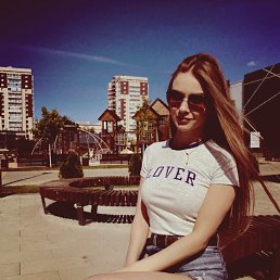 Mari, 30, 