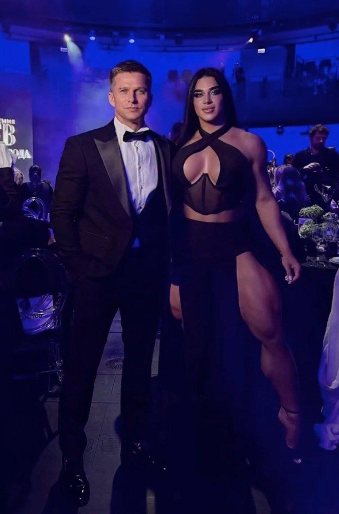         007 -   .   ...