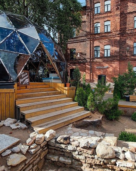 В Петербурге есть крупнейший планетарий в мире. «Планетарий №1» расположен в старинном газгольдере. ... - 5