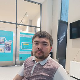 Maksem, 30, 