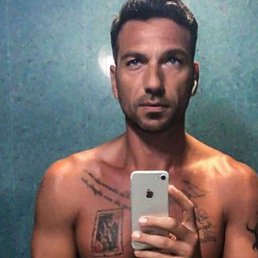Alex, 33, 