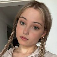Аня, 19 лет, Москва Аня, 19 лет, Москва