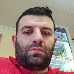 Ali, , 32 