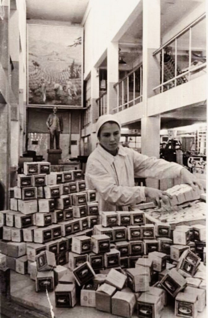 1960 . .    .. .