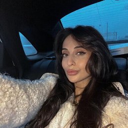 Valeria, 28, 