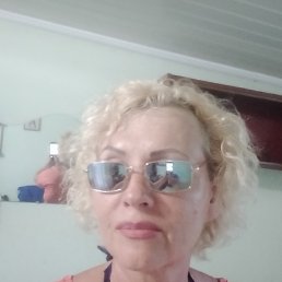 Elena, 52, 