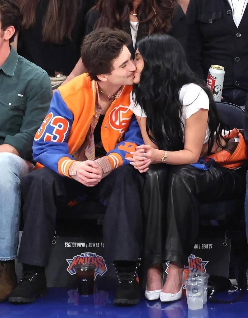   Vogue  :      .    .. ... - 2