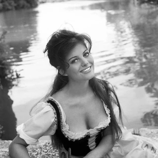      (1962)