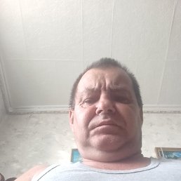 Igor, 48, 