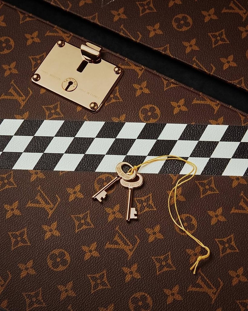 Louis Vuitton    ,    75- -1.  ... - 4