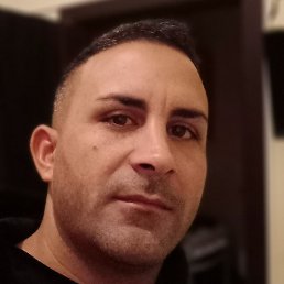 Robert, , 32 