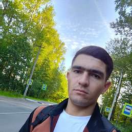Maks, 24, 