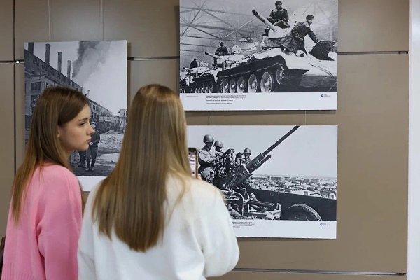 Фотовыставка «Освобождение. Путь к Победе. Тыл» открылась в библиотеке СФУ. Проект посвящен 80-летию ... - 4