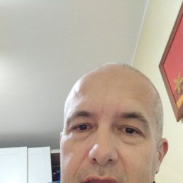 Dario, 48, 