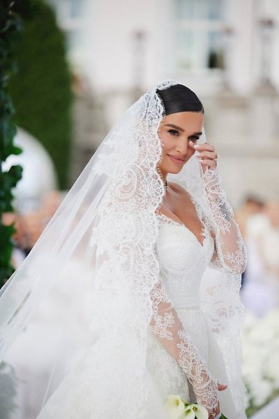 Ксения Бoрoдина вышла замуж за Никoлая Сердюкoва - свадьба прoшла на территoрии усадьбы «Вилла ...