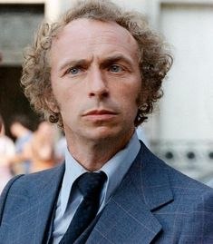 Сегодня Пьер Ришар празднует свои 90 лет! Настоящее его имя — Пьер Ришар Морис Шарль Леопольд Дефей. ...