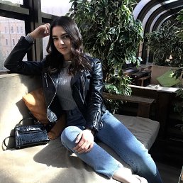 Elena, 34, 