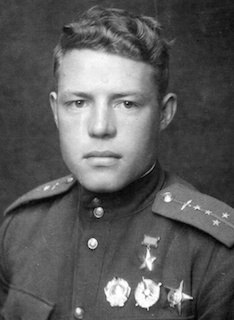 Указом Президиума Верховного Совета СССР от 24 мая 1943 года за образцовое выполнение боевых заданий ...