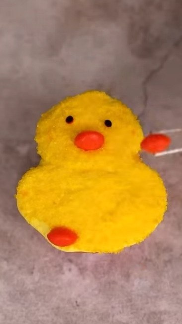    )