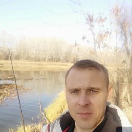 ANDREI, 42, 