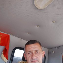 Anatoly, 49, 