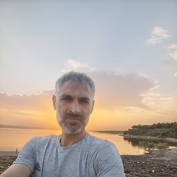 Roska, 29, 