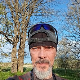 Alex, 58, 