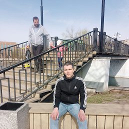 DMITRIY, 42, 