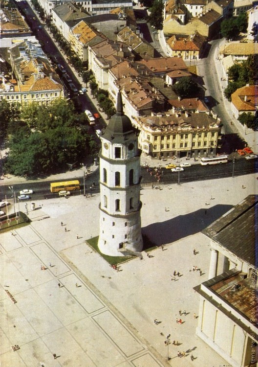 . 1983. Mintis:    - 4
