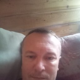  , , 44  -  4  2025
