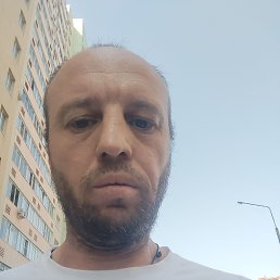 Vadim, 41, 