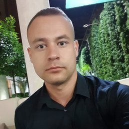 Igor, 27, 