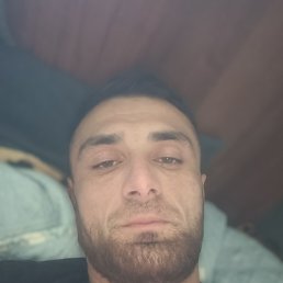 Qaxa Mamulavili, 28, 