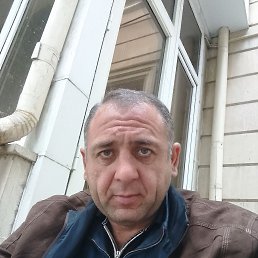Samir, 41, 