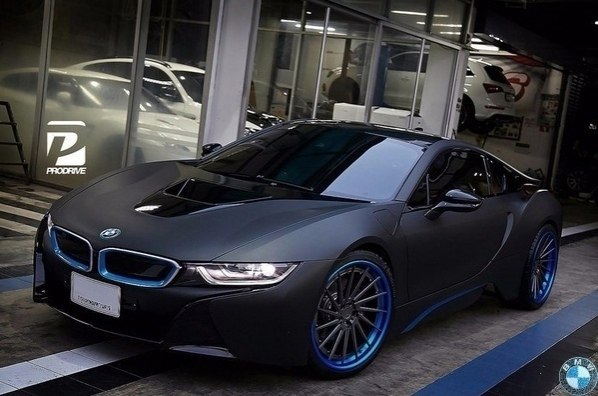 BMW i8 on DV1