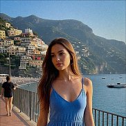 Laura, 25 ���, ������