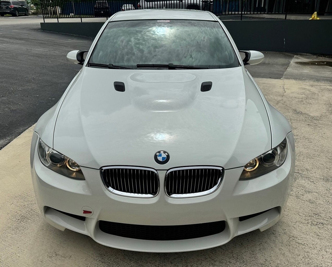 #BMW #M3 (#E90) Alpine White - 3