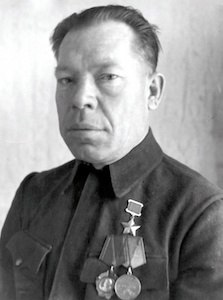Кочубаров Алексей Фёдорович.Командир орудия 262-го лёгкого артиллерийского полка 20-й легкой ...