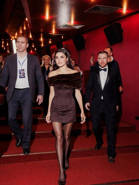 e ee e e e ! e e ee     ... - 2